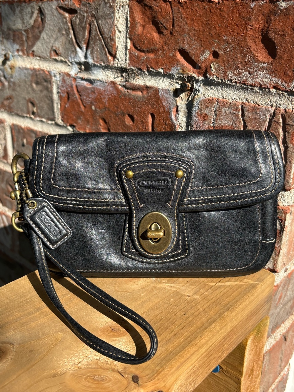 Vintage Coach Legacy Turn Lock Wristlet #40212